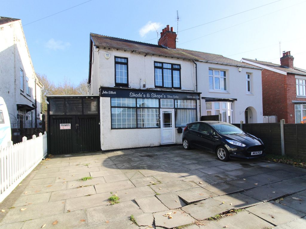 3 bed semidetached house for sale in Aldermans Green Road, Coventry