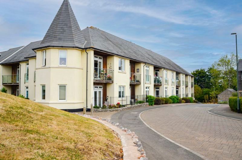 2 bed flat for sale in St. Marys Hill, Brixham TQ5 Zoopla