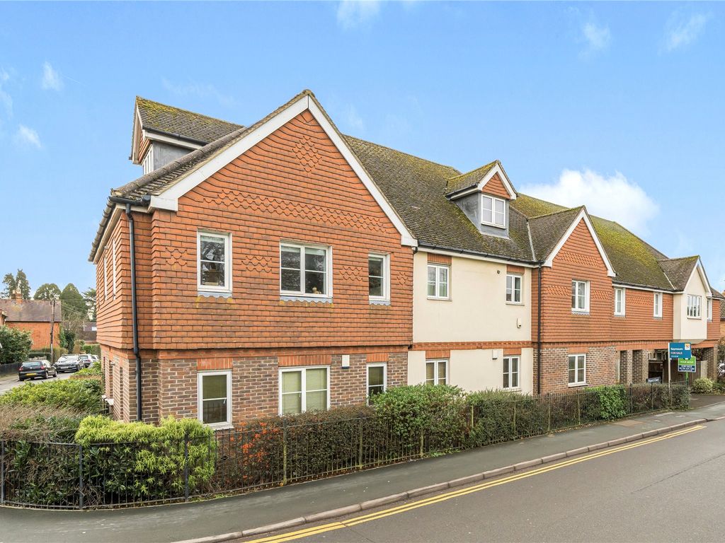 2 bed flat for sale in Bond Street, Englefield Green, Egham TW20 Zoopla