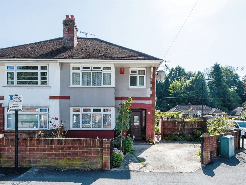 3 bed semidetached house for sale in Dale Valley Road, Southampton