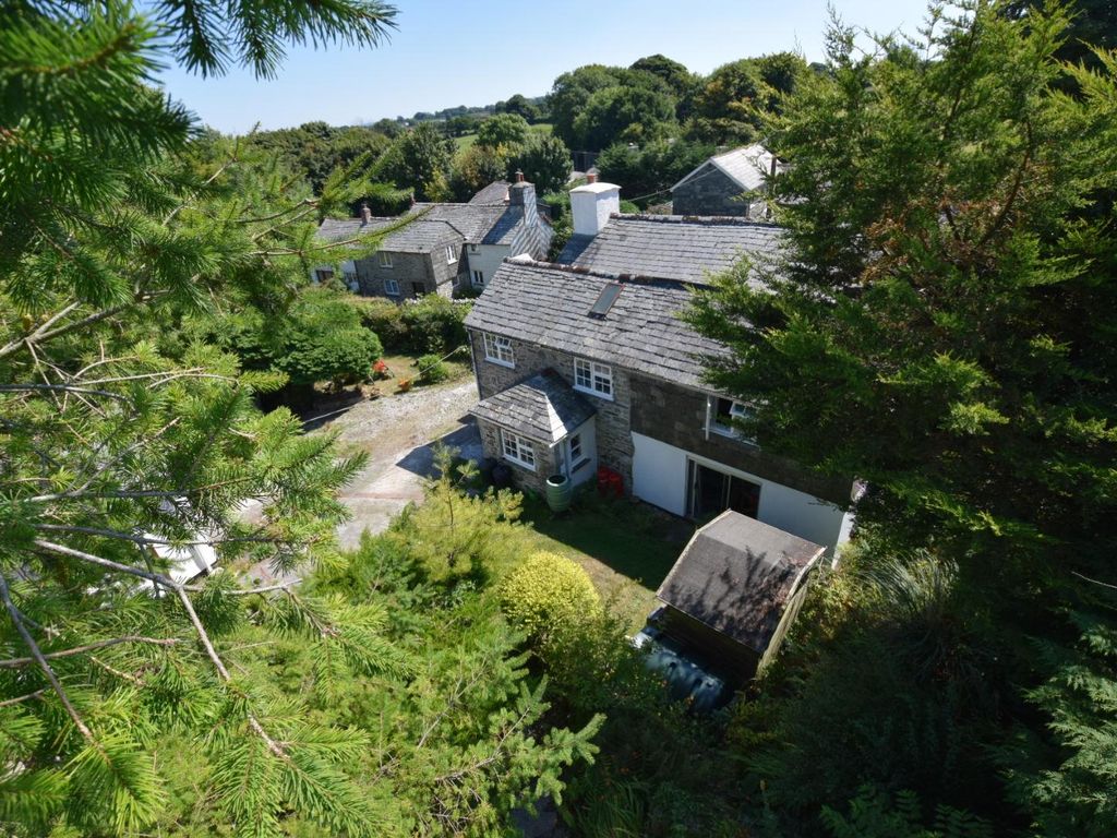 4 bed cottage for sale in Treween, Launceston PL15 Zoopla