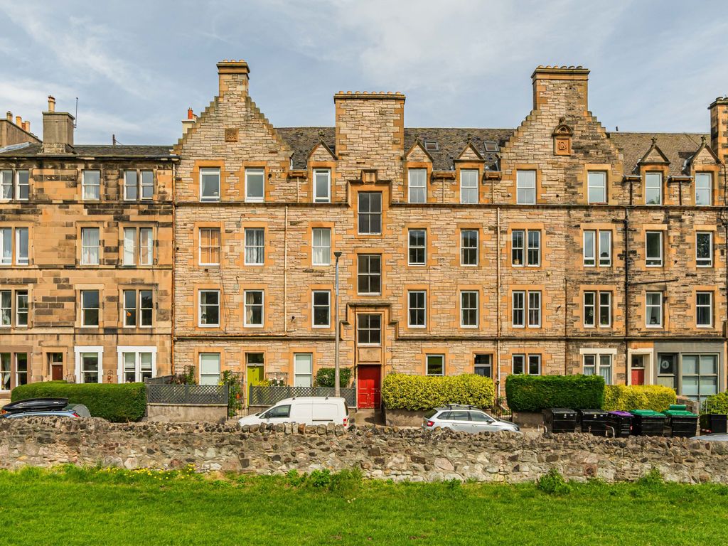 1 bed flat for sale in 7/3 Royal Park Terrace, Edinburgh EH8, £185,000