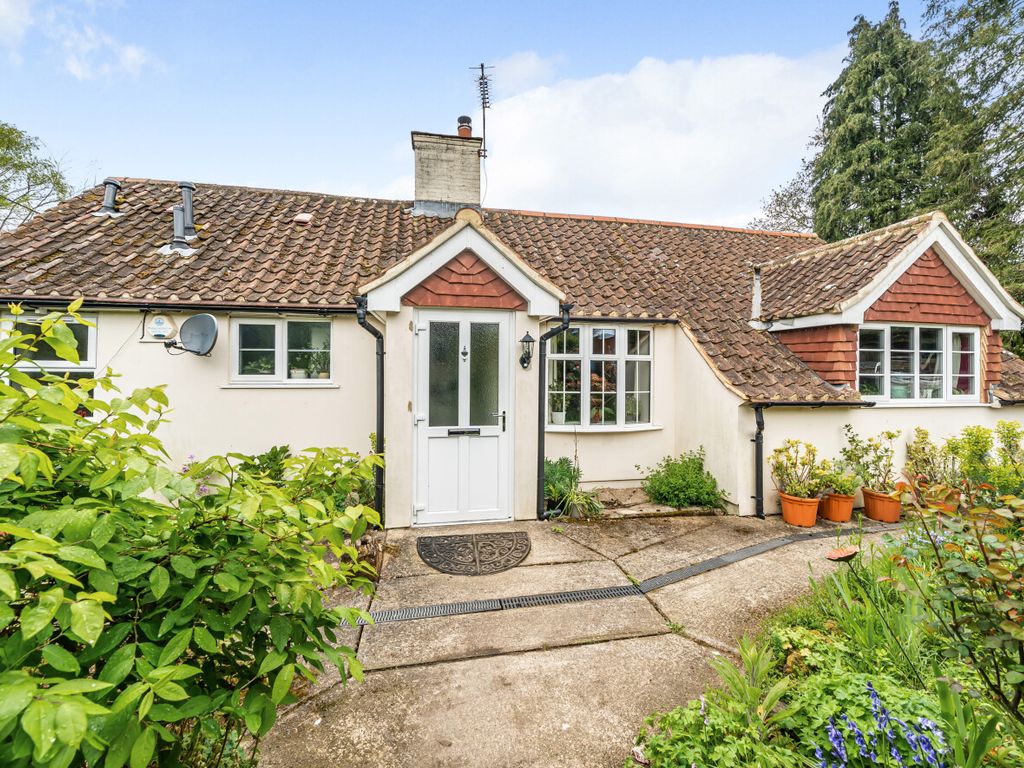 3 bed bungalow for sale in Mill Lane, Headley, Hampshire GU35, £689,000