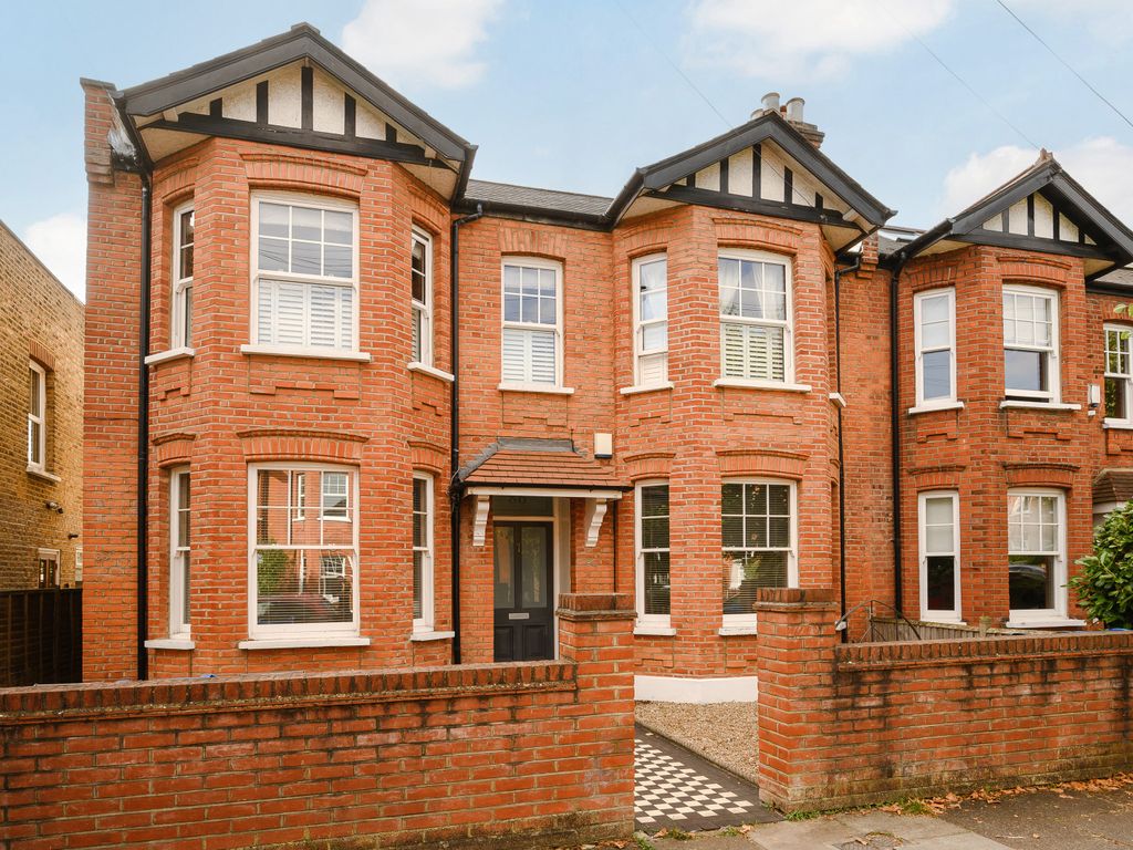 3 bed flat to rent in Cromwell Road, Wimbledon SW19, £3,000 pcm Zoopla