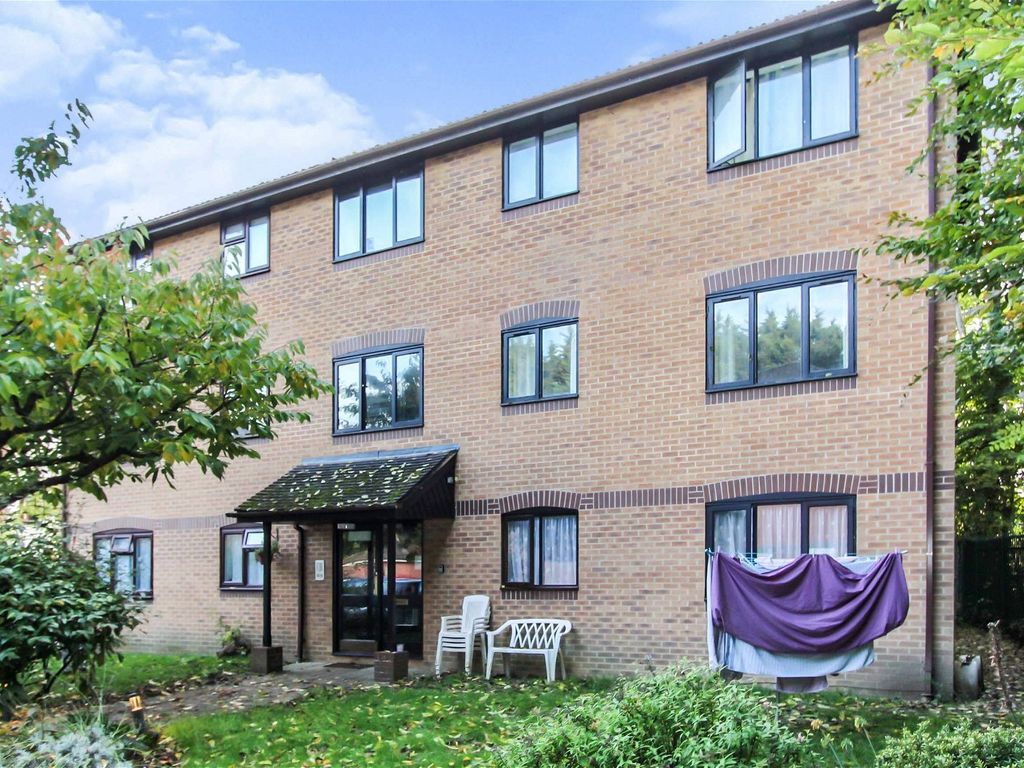 Studio for sale in Leigh Road, Eastleigh SO50, £90,000 Zoopla