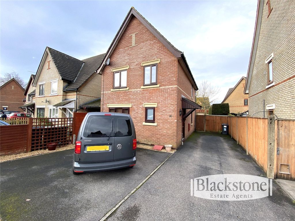 3 bed detached house for sale in Burgess Close, Kinson, Bournemouth, Dorset BH11, £372,000 Zoopla