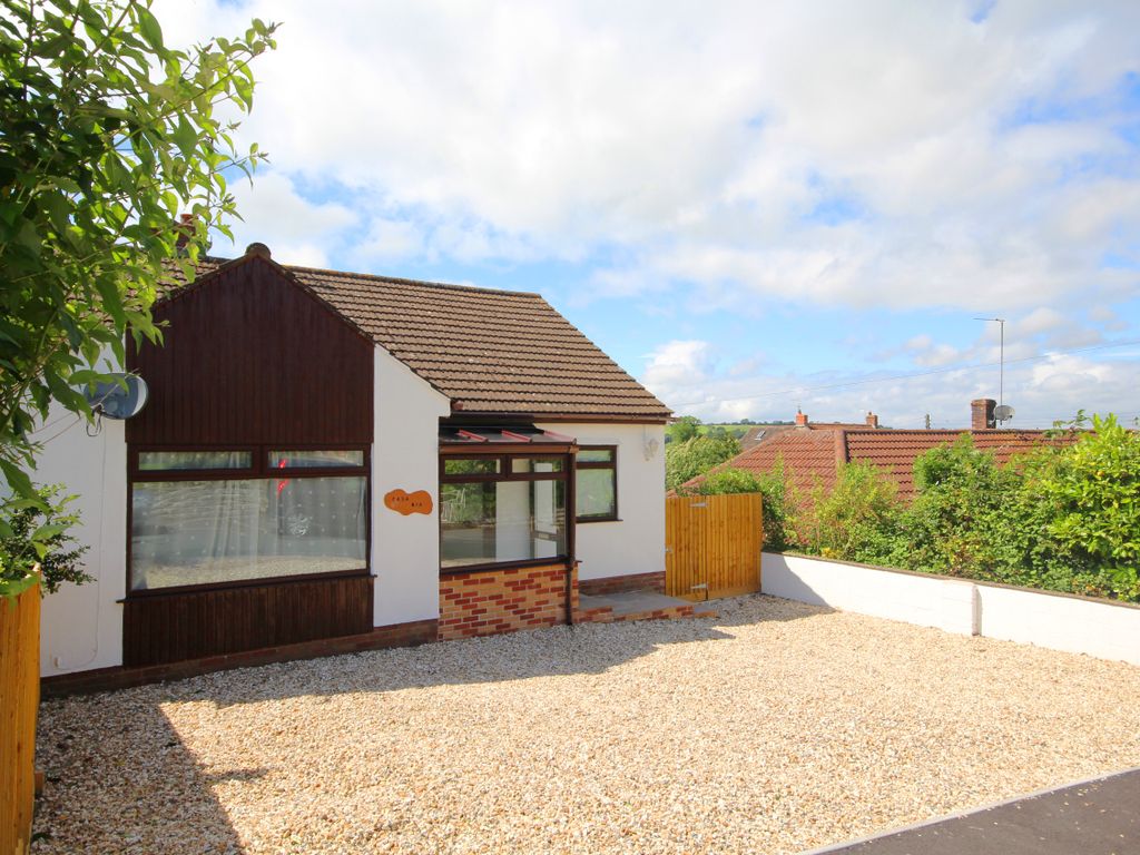 2 bed semidetached bungalow for sale in Hillcrest, Pensford, Bristol