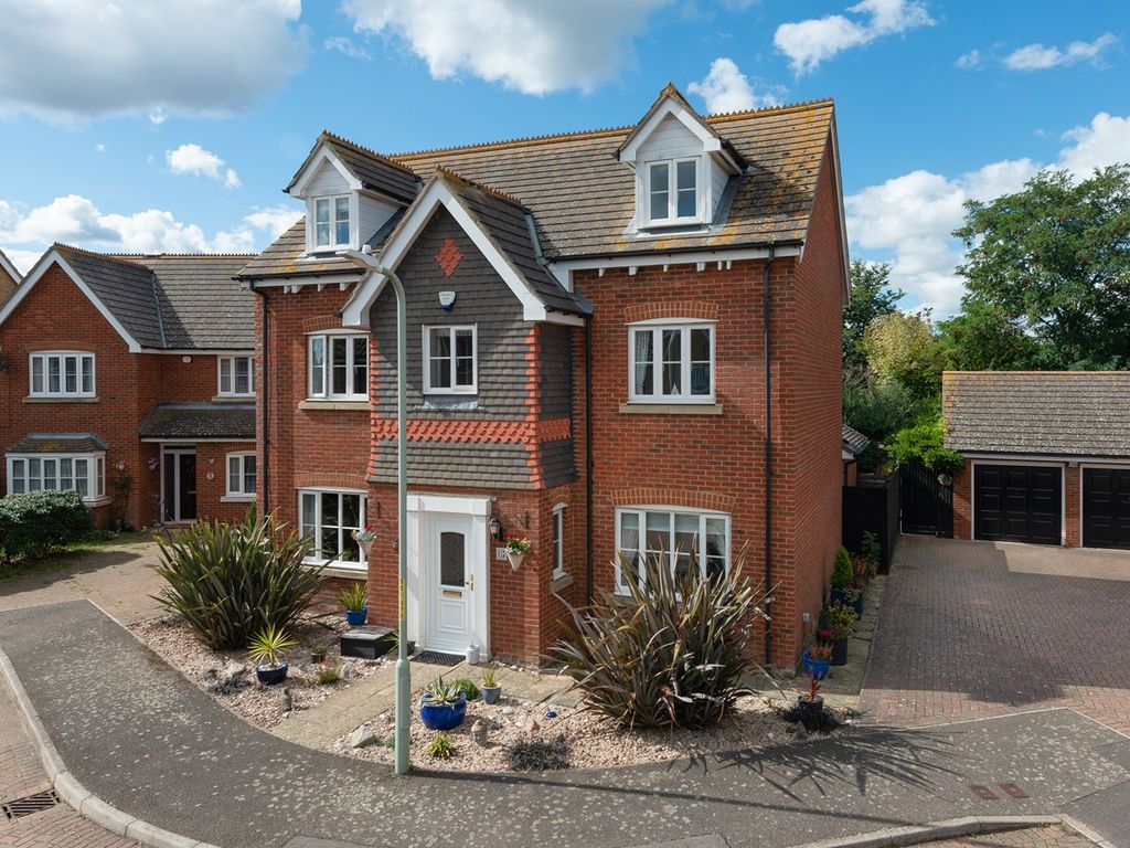 5 bed detached house for sale in Sanderling Road, Herne Bay CT6 Zoopla