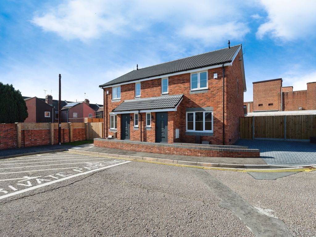 New home, 3 bed semidetached house for sale in Old Market Road, Cosham