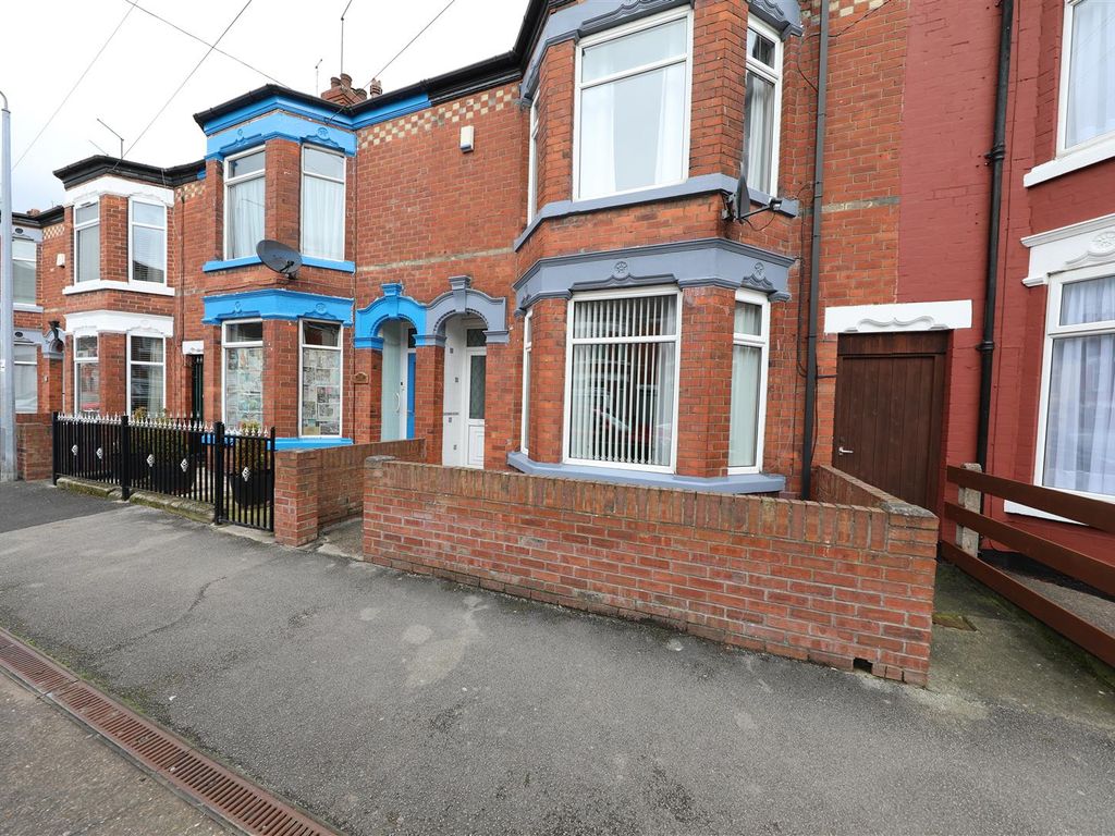 3 bed terraced house for sale in Lee Street, Hull HU8 Zoopla