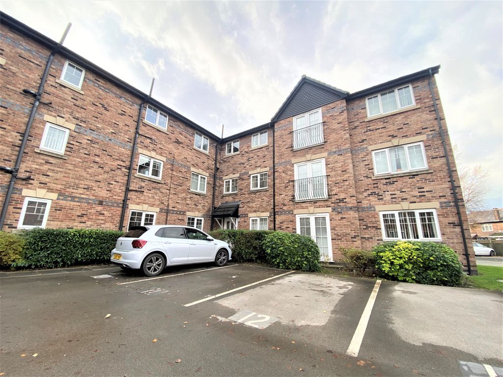 2 bed flat to rent in Street, AshtonInMakerfield, Wigan WN4 Zoopla