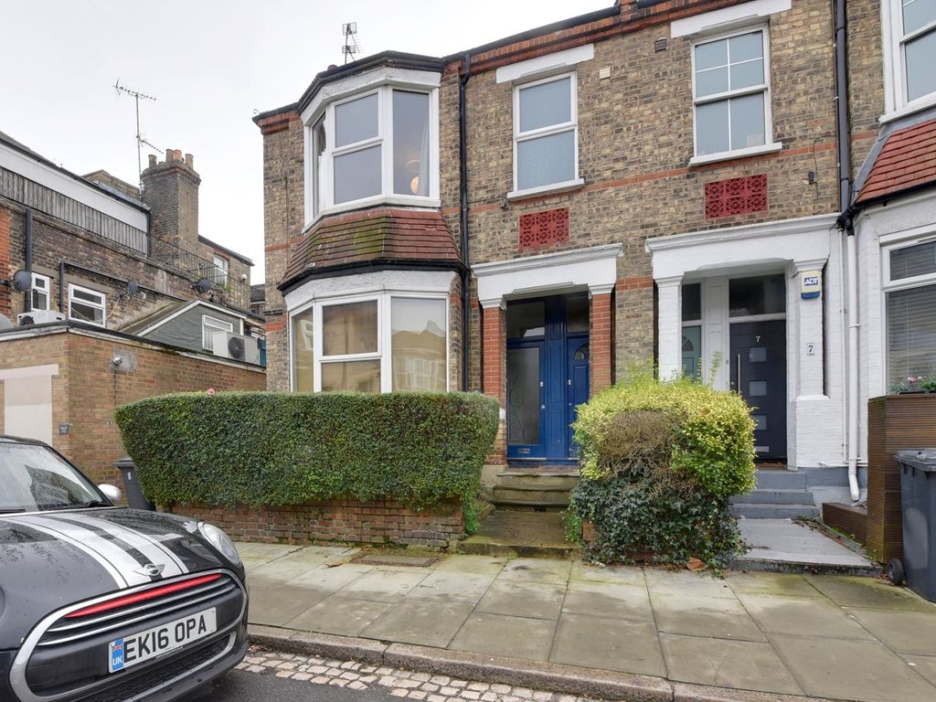 3 bed for sale in Kitchener Road, London N2, £545,000 Zoopla