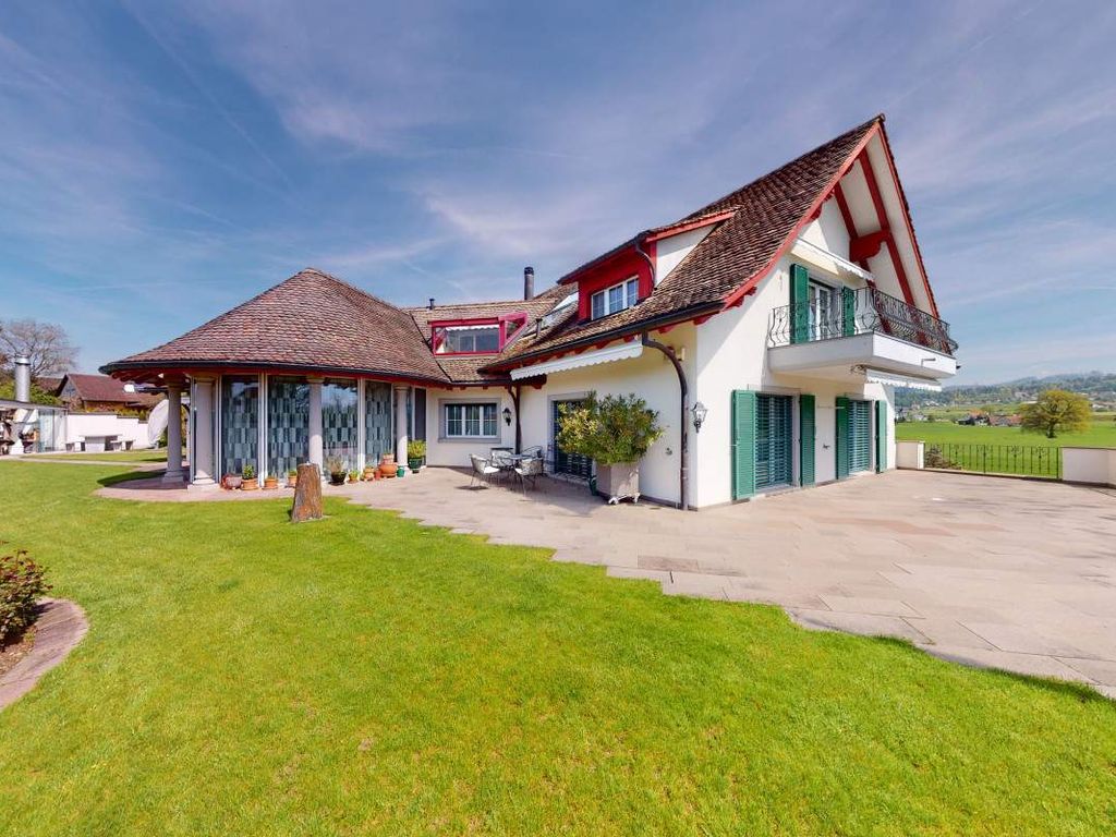 8 bed villa for sale in Wetzikon, Kanton Zürich, Switzerland, £