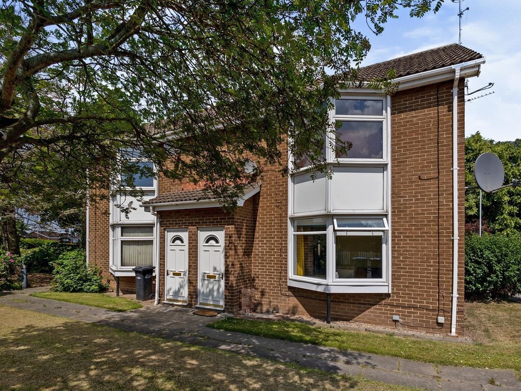 2 bed flat for sale in Coris Close, MartonInCleveland, Middlesbrough