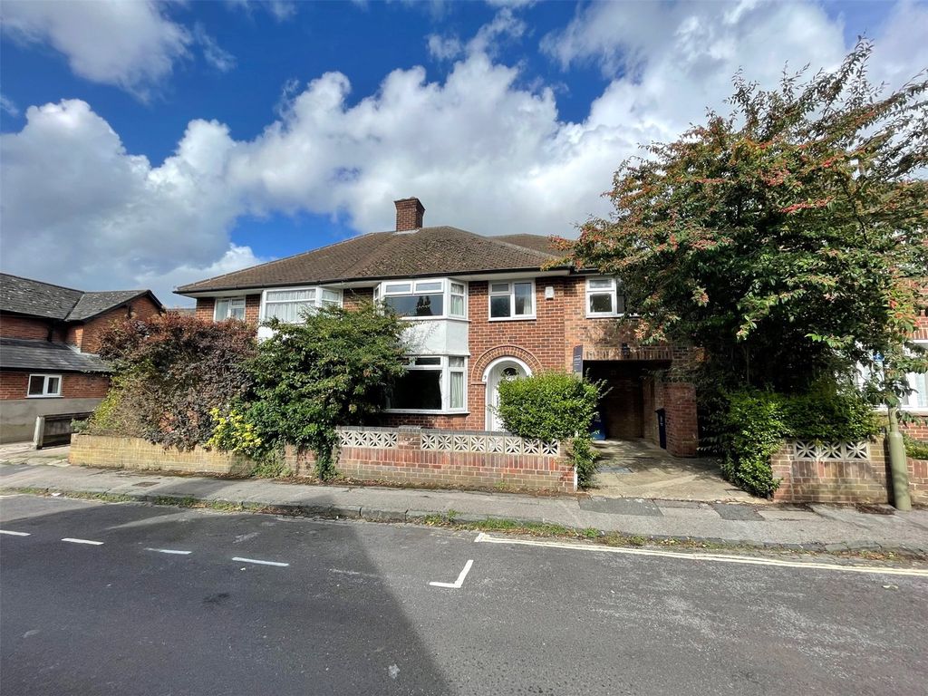 5 bed semidetached house for sale in Wilberforce Street, Headington