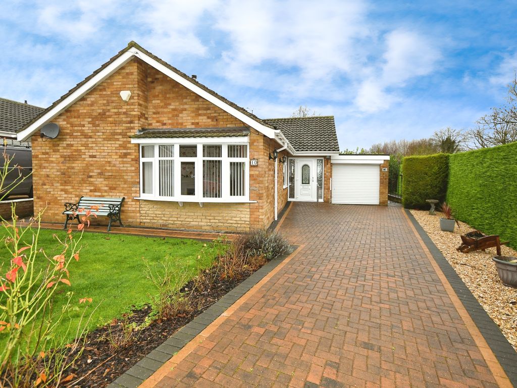 2 bed bungalow for sale in Laburnum Close, Branston, Lincoln