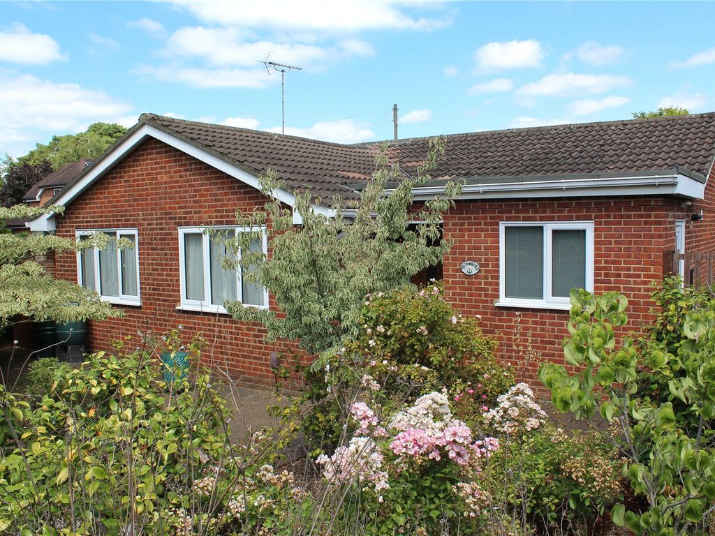3 bed bungalow for sale in Reading Road South, Church Crookham, Fleet