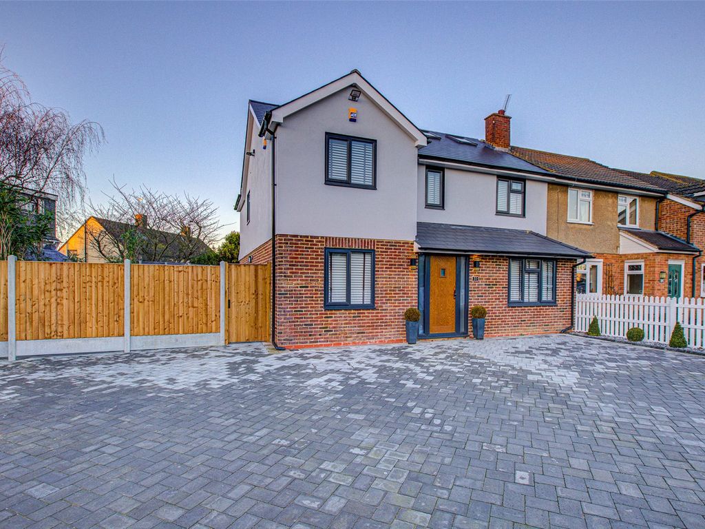 5 bed semidetached house for sale in Coopers Close, Chigwell, Essex