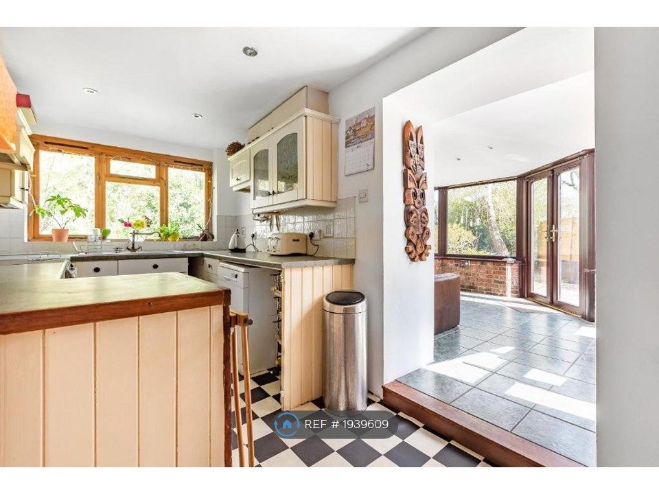 3 bed semidetached house to rent in Corffe Green, Braunton EX33, £