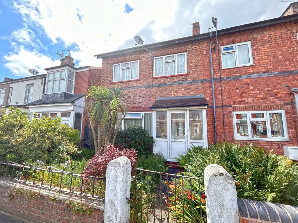 3 bed end terrace house for sale in Hart Street, Southport PR8, £