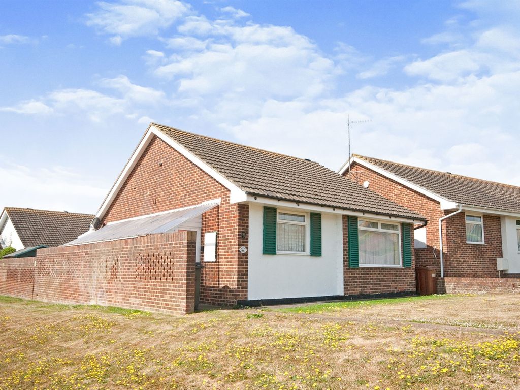 2 bed detached bungalow for sale in Kingfisher Drive, Eastbourne BN23