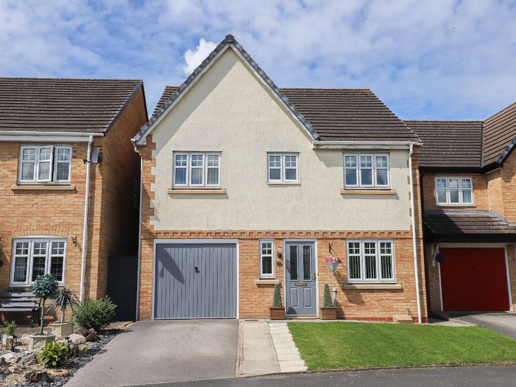 4 bed detached house for sale in Hadrian Road, Fairfield Park