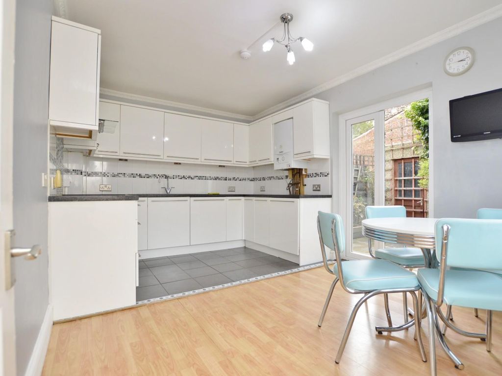3 bed property for sale in Botha Road, London E13, £450,000 Zoopla