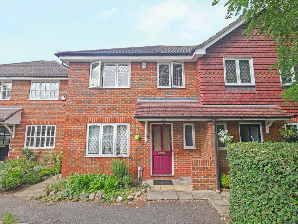 3 bed semidetached house to rent in Silver Way, Hillingdon, Uxbridge