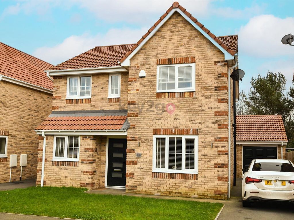 4 bed detached house for sale in Fairfields Way, Aston, Sheffield S26