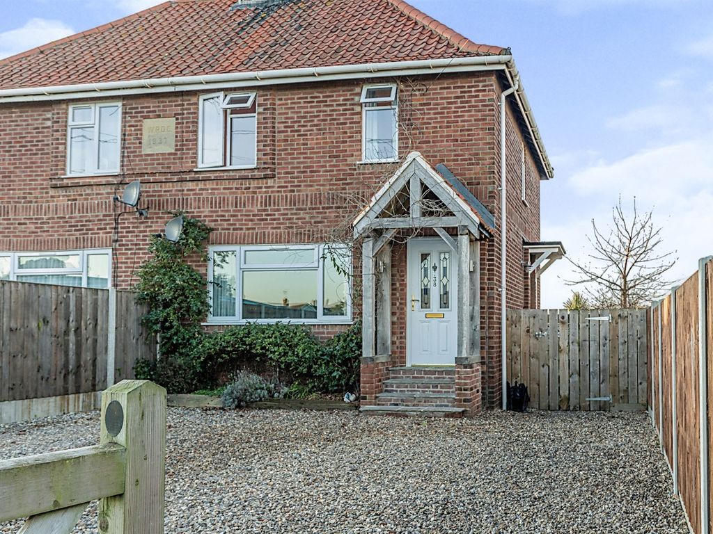 2 bed semidetached house for sale in Langham Road, Blakeney, Holt NR25