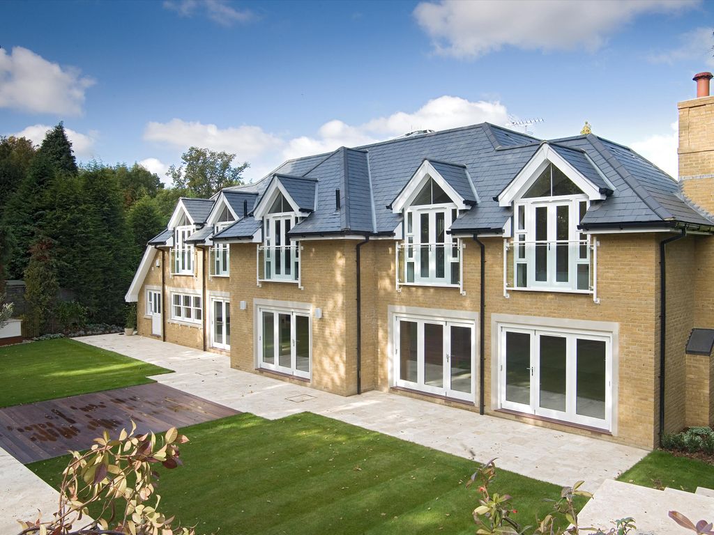 7 bed detached house to rent in High Drive, Oxshott, Leatherhead