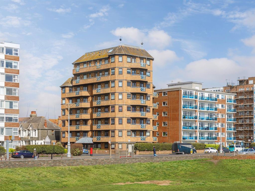 3 bed flat for sale in Prince Of Wales Court, Kingsway, Hove BN3 Zoopla