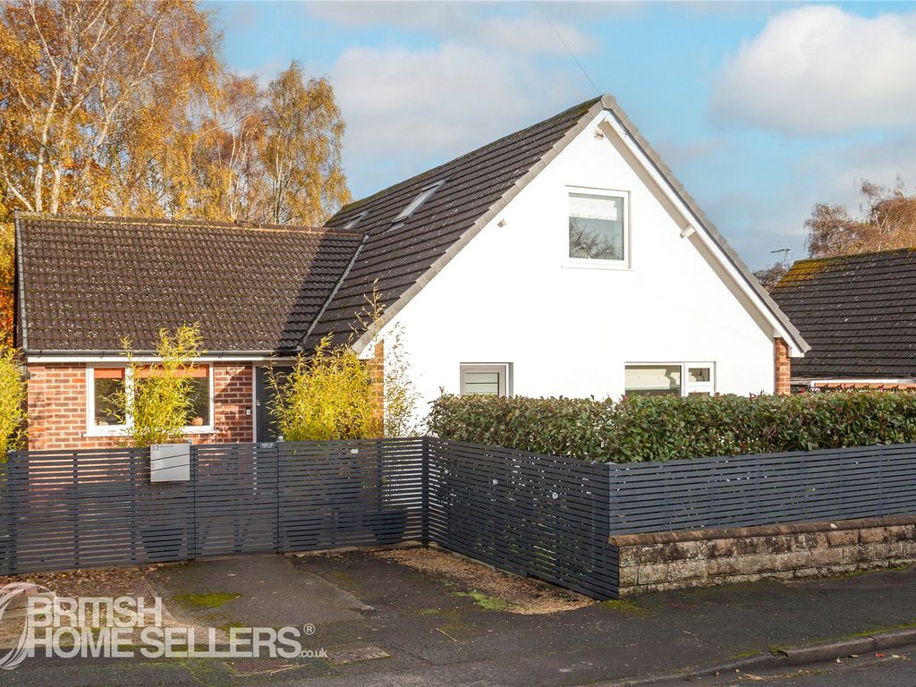 4 bed detached house for sale in Woodside, Denby Dale, Huddersfield