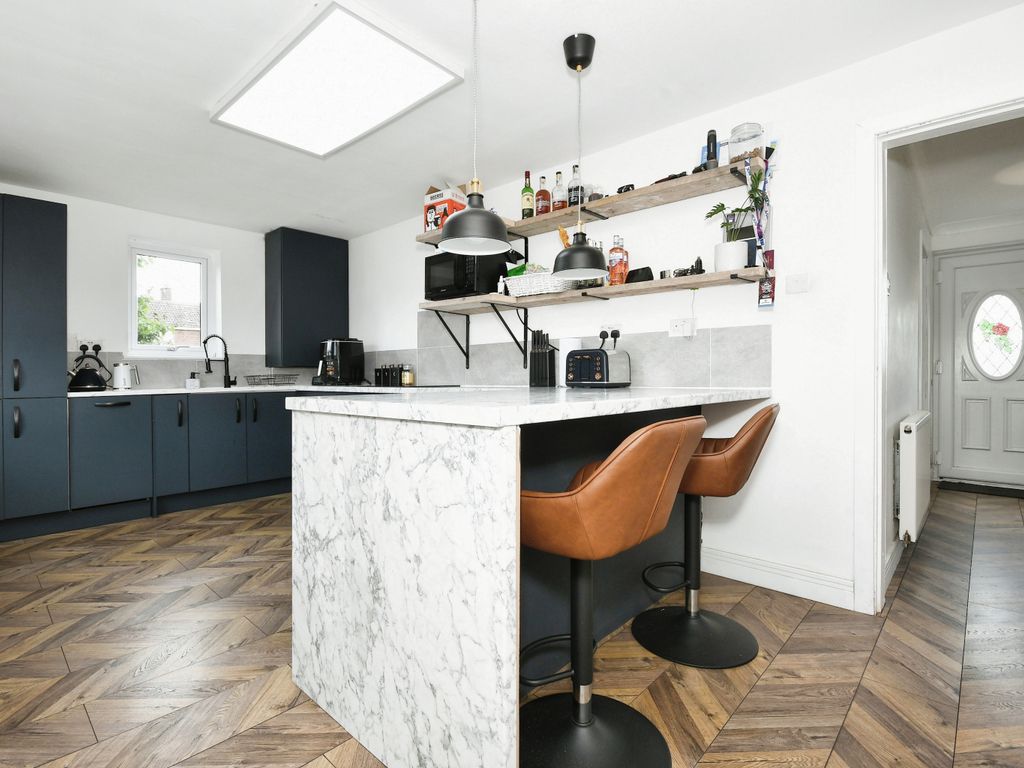 3 bed semidetached house for sale in Windsor Road, Mansfield NG19, £