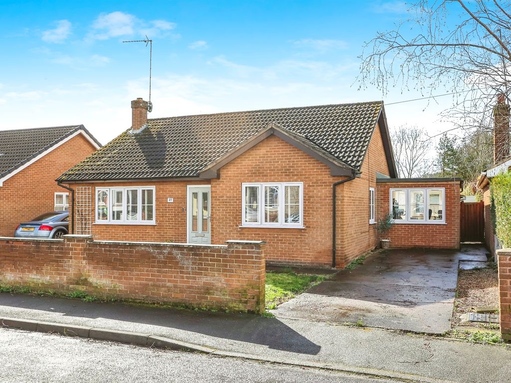 3 bed detached bungalow for sale in Franklin Road, Jacksdale