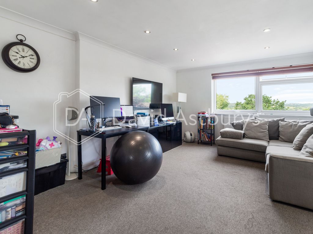 1 bed flat to rent in Dunraven Drive, Enfield EN2 Zoopla