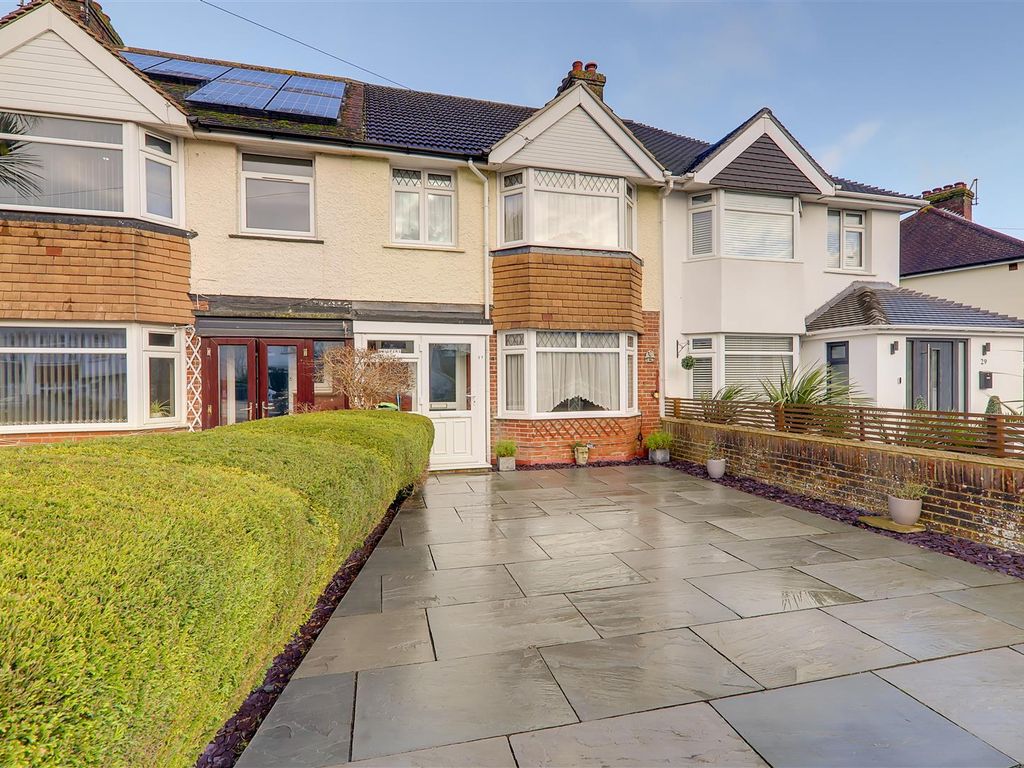 3 bed terraced house for sale in Clarendon Road, Broadwater, Worthing