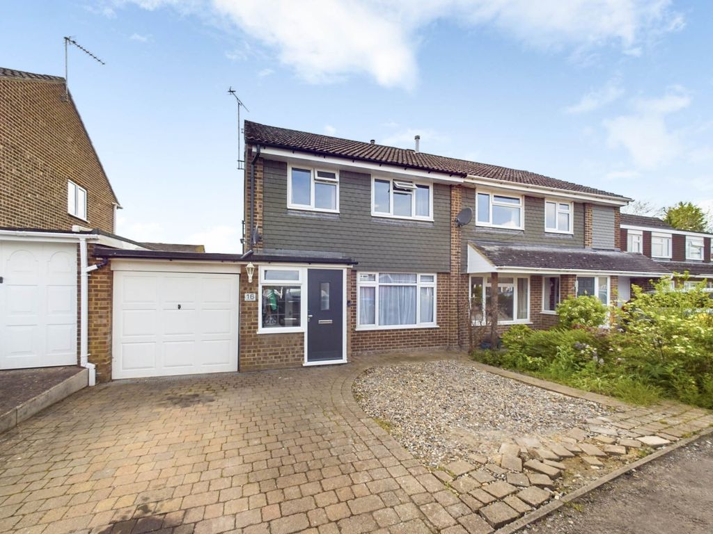 3 bed semidetached house for sale in Overstrand, Aston Clinton HP22, £