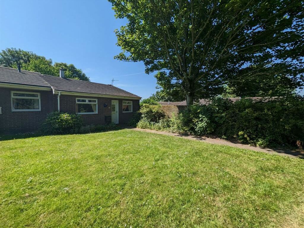 2 bed bungalow for sale in Morpeth Close, Ferryhill DL17 Zoopla