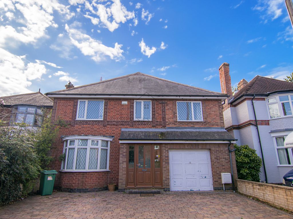 4 bed detached house for sale in Southfields Avenue, Oadby, Leicester
