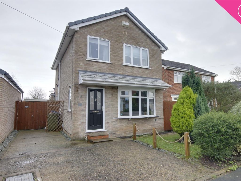 3 bed detached house for sale in Laburnum Drive, Hull HU5, £239,950