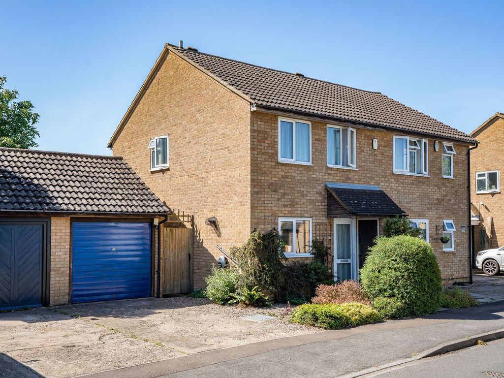 3 bed semidetached house for sale in Armitage Way, Cambridge CB4 Zoopla