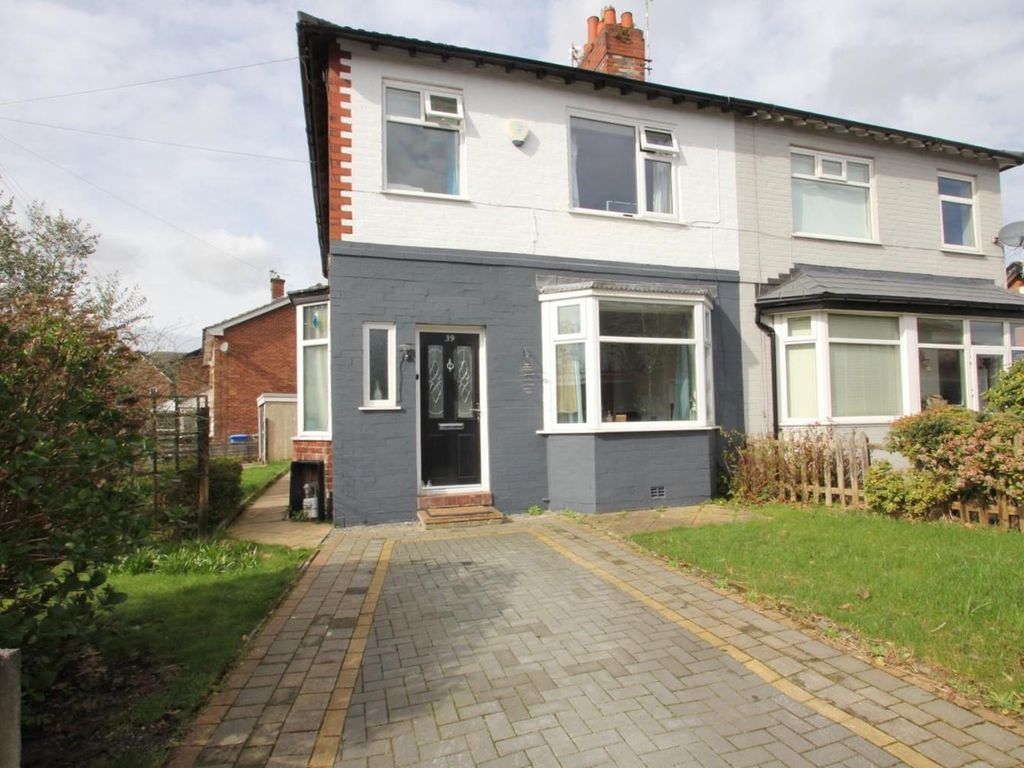 3 bed semidetached house for sale in Malvern Avenue, Urmston
