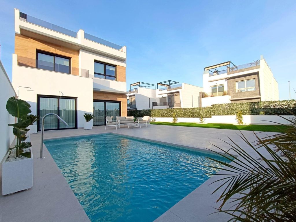 3 bed property for sale in 03178 Benijófar, Alicante, Spain, £338,211