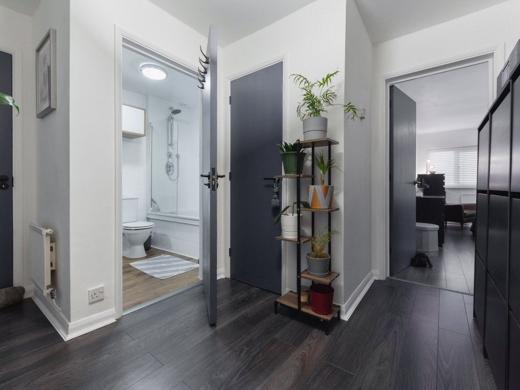 2 bed flat to rent in Grove Road, Mitcham, Surrey CR4, £1,690 pcm Zoopla