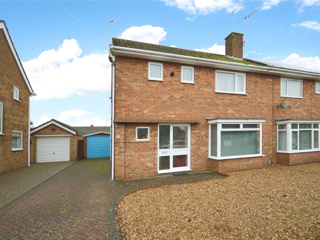 3 bed semidetached house for sale in Matlock Drive, North Hykeham, Lincoln, Lincolnshire LN6, £