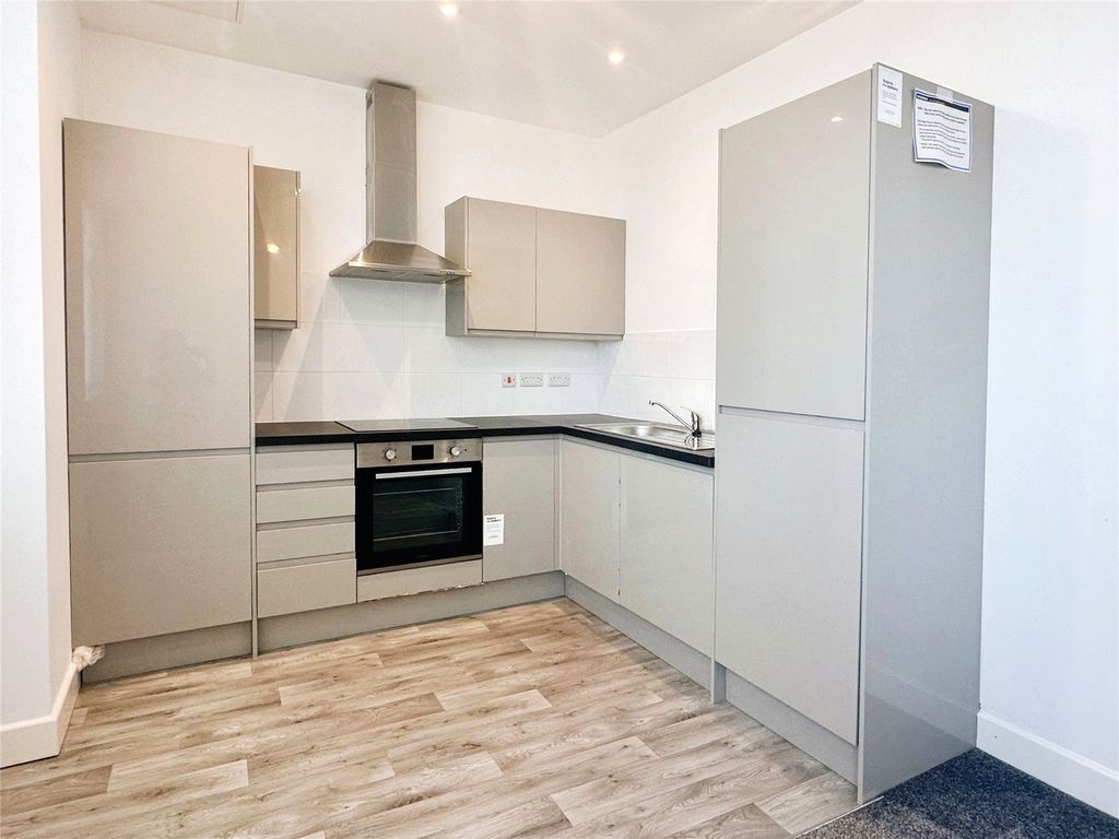 2 bed flat to rent in Arthur Street, Barwell, Leicester LE9, £800 pcm