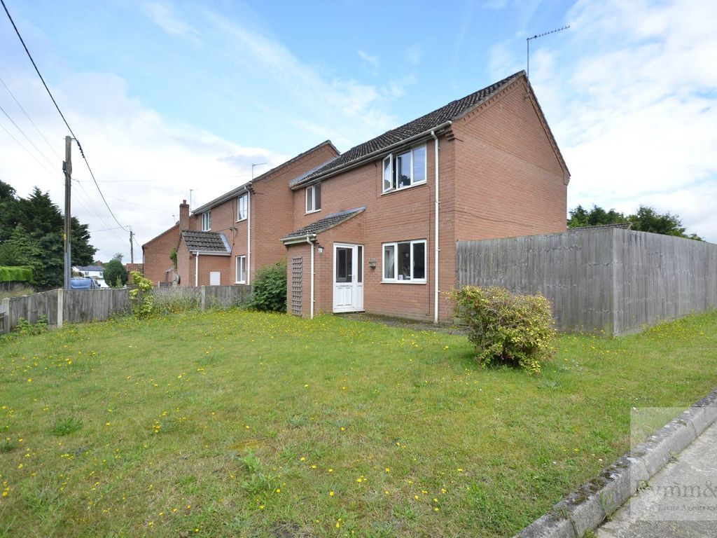 3 bed semidetached house to rent in The Street, Felthorpe NR10, £975