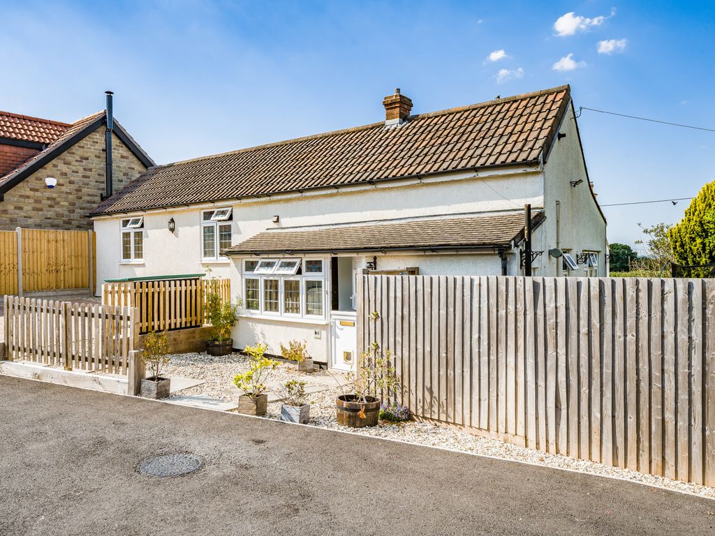 3 bed bungalow for sale in Church Road, Frampton Cotterell, Bristol