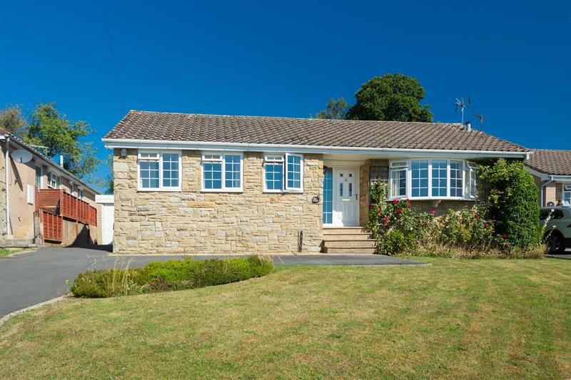 3 bed detached bungalow for sale in Poplar Avenue, Kirkbymoorside, York